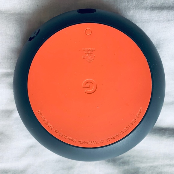Google Home Mini - Picture 2 of 4